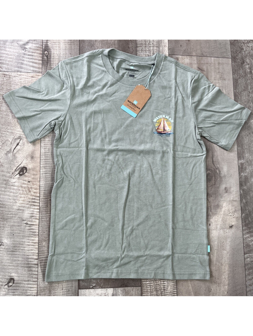 Quiksilver Waterman Boat Graphic T-Shirt Men’s Size Small Green $40 MSRP Rare